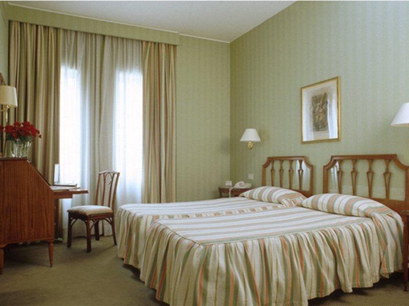 Hotel Commodore ローマ 部屋 写真